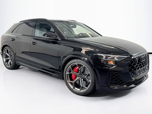 New 2026 Audi RS Q8 performance image 3