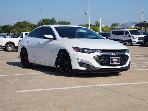 Used 2023 Chevrolet Malibu LT w/ Sport Edition FWD image 2