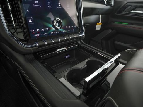 Used 2026 GMC Yukon AT4 Ultimate w/ LPO, Illumination Package AWD/4WD image 26