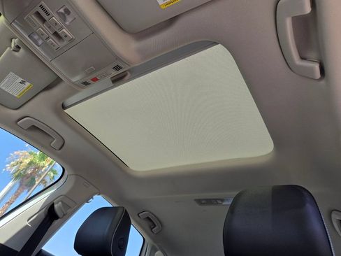 Used 2024 Volkswagen Jetta SE w/ Panoramic Sunroof Package FWD image 11