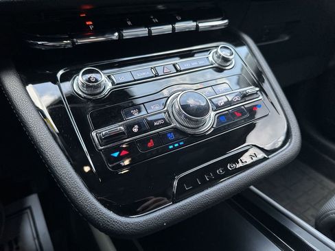 Used 2022 Lincoln Corsair Reserve w/ Equipment Group 201A image 11