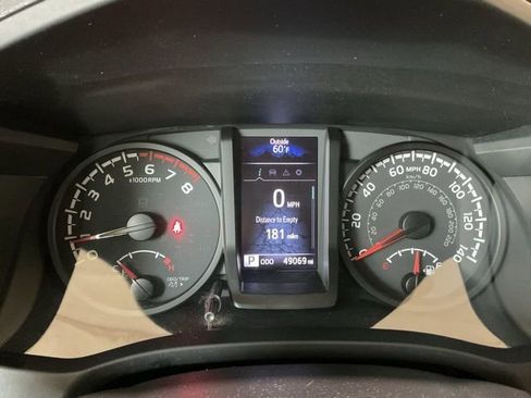 Used 2020 Toyota Tacoma SR image 14