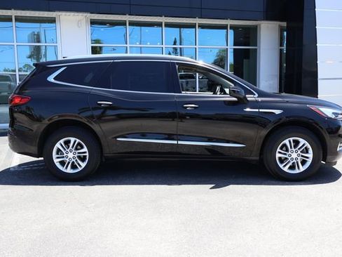 Used 2018 Buick Enclave Essence FWD image 9