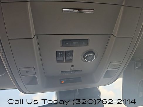 Used 2019 Chevrolet Tahoe Premier AWD/4WD image 17