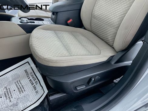 Used 2020 Ford Escape SE image 27