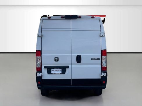Used 2023 RAM ProMaster 2500 FWD image 6