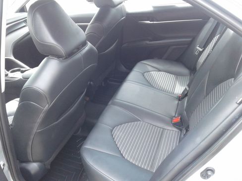 Used 2024 Toyota Camry SE FWD image 12