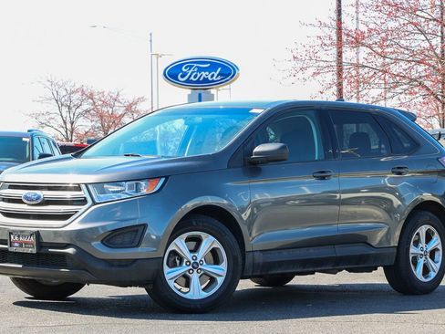 Used 2015 Ford Edge SE image 1