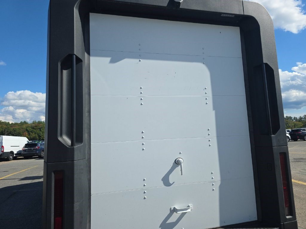 Used 2024 Chevrolet Brightdrop 600 w/ Commercial Equipment Package AWD/4WD image 4