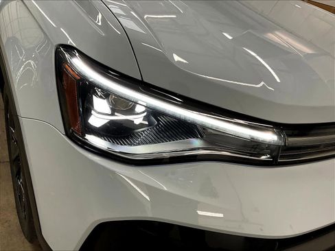 New 2026 Volkswagen Taos SE image 32