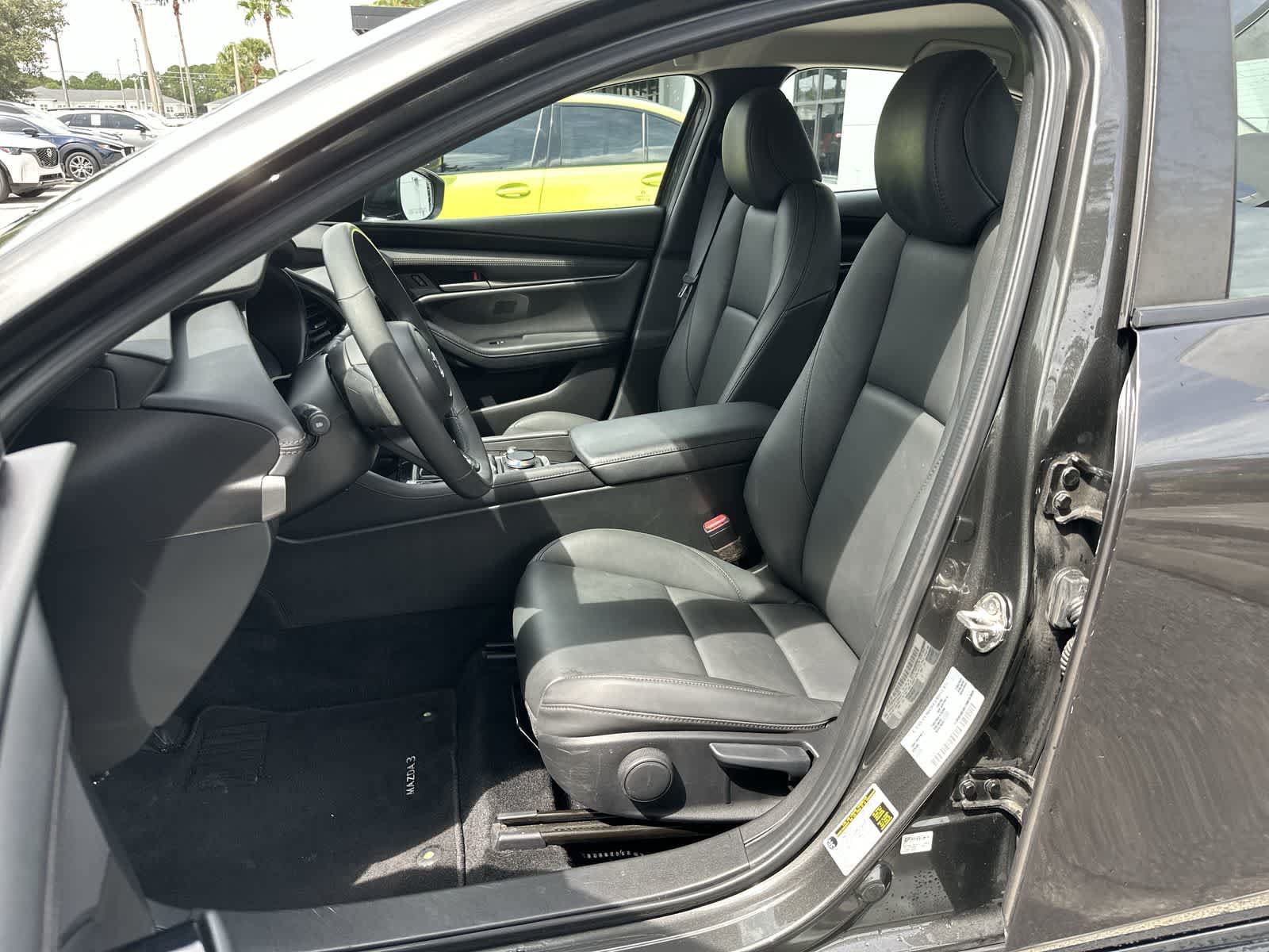 Used 2024 MAZDA MAZDA3 s FWD image 3