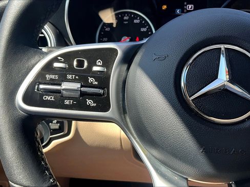 Used 2022 Mercedes-Benz GLC 300 w/ Premium Package Lite image 18