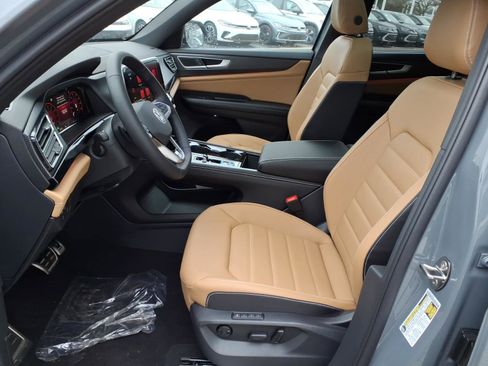 New 2026 Volkswagen Atlas Cross Sport SEL R-Line AWD/4WD image 4