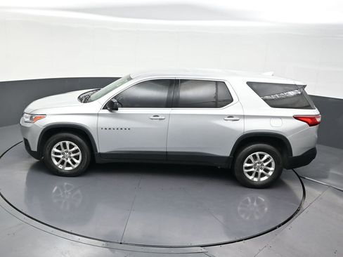 Used 2020 Chevrolet Traverse LS image 18