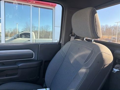 Used 2024 RAM 2500 Tradesman w/ Chrome Appearance Group image 9