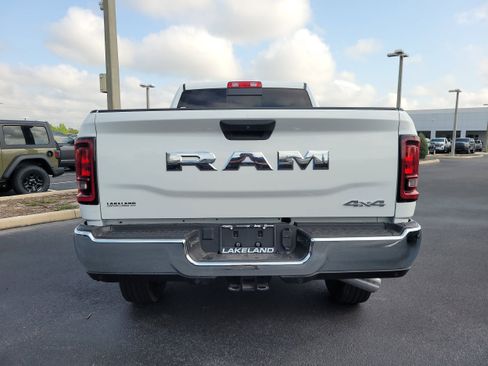 New 2026 RAM 2500 Tradesman AWD/4WD image 7