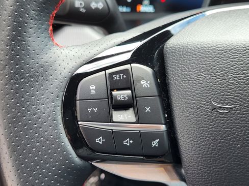 Used 2025 Ford Explorer ST-Line w/ ST-Line Street Pack AWD/4WD image 25