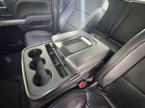 Used 2018 Chevrolet Silverado 1500 LT AWD/4WD image 33