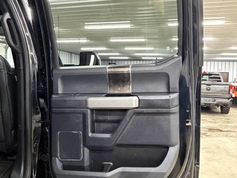 Used 2022 Ford F250 Lariat w/ Chrome Package image 35