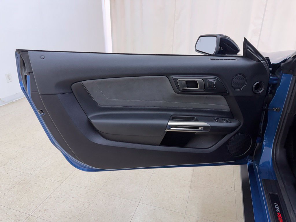 Used 2019 Ford Mustang Shelby GT350 w/ Technology Package RWD image 18