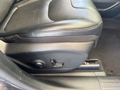 Used 2023 Jeep Cherokee Altitude Lux image 23