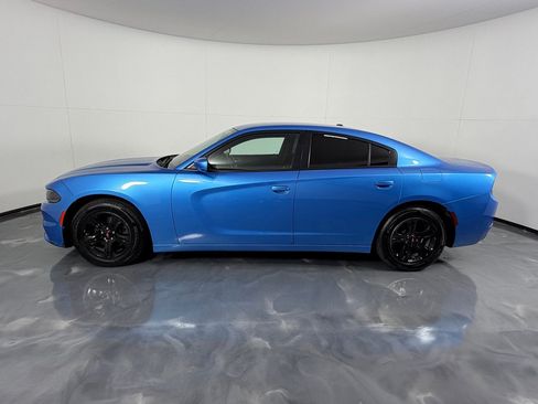 Used 2019 Dodge Charger SXT RWD image 8