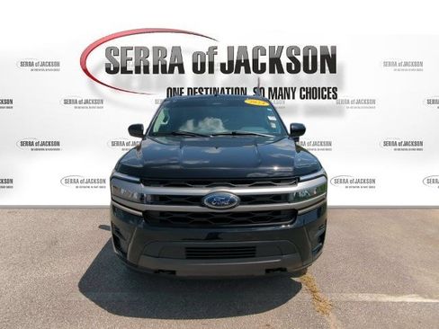 Used 2024 Ford Expedition Max XLT AWD/4WD image 3