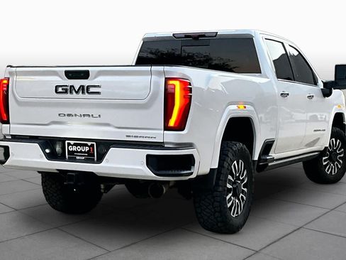 Used 2024 GMC Sierra 2500 Denali Ultimate AWD/4WD image 13