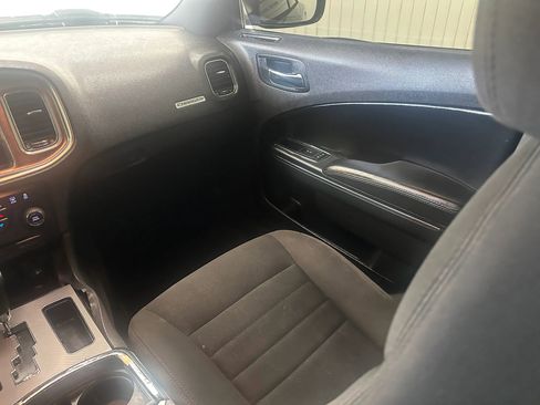 Used 2014 Dodge Charger SE image 17
