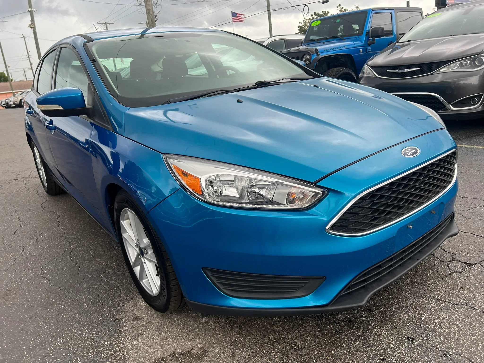 Used 2016 Ford Focus SE w/ SE Power Seat Package FWD image 4