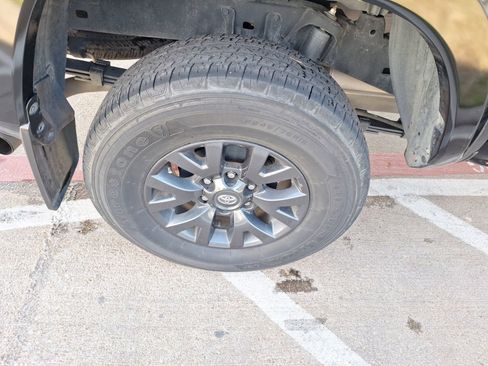 Used 2023 Toyota Tacoma SR image 11