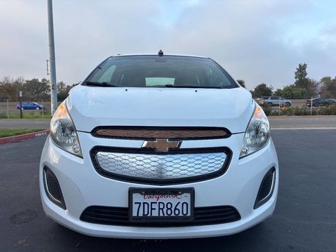 Used 2014 Chevrolet Spark LT image 4