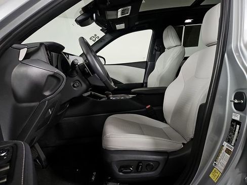 Used 2025 Lexus TX 350 AWD w/ Technology Package image 16
