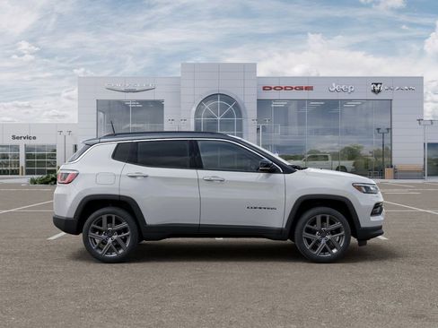 New 2026 Jeep Compass Limited image 21