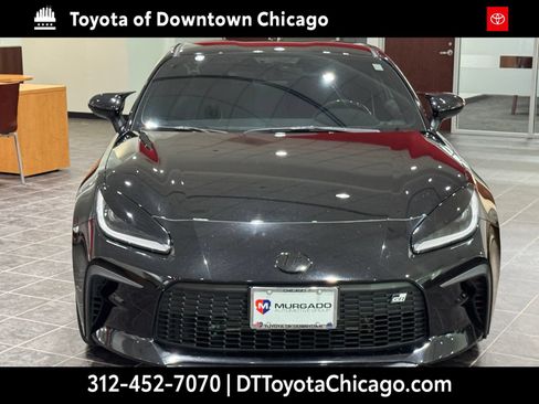 Used 2025 Toyota GR86 Premium w/ ALL Weather Mat Package (TMS) RWD image 3