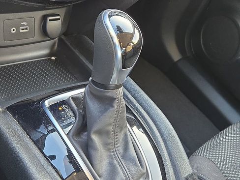 Used 2020 Nissan Rogue Sport SV w/ All-Weather Package image 21