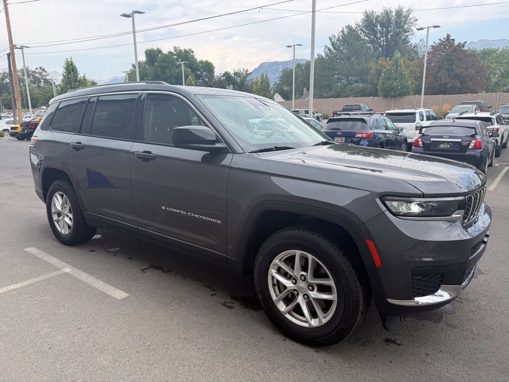 Used 2021 Jeep Grand Cherokee L Laredo w/ Luxury Tech Group I AWD/4WD image 7