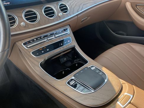 Used 2022 Mercedes-Benz E 450 E 450 w/ Driver Assistance Package image 45