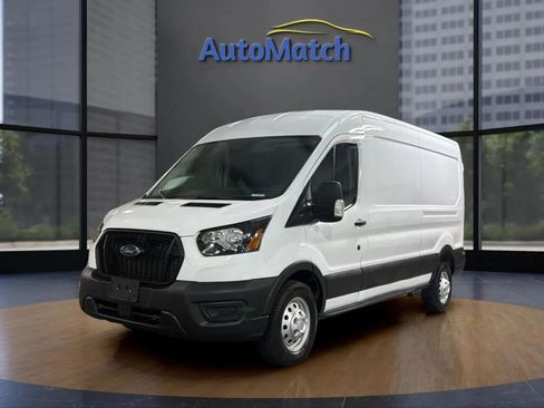 Used 2025 Ford Transit 250 148 Medium Roof Extended AWD w/ Load Area Protection Package image 4