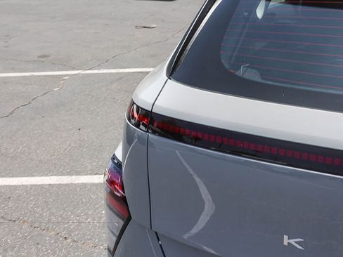 Certified 2024 Hyundai Kona SE FWD image 8