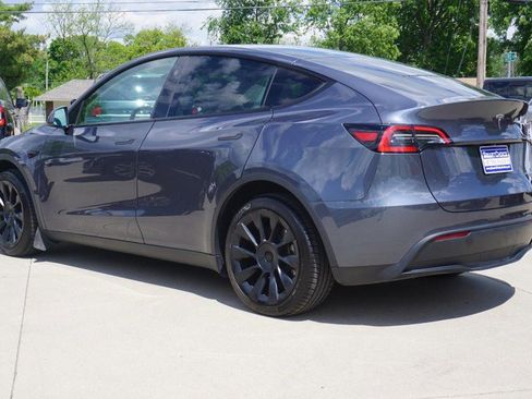 Used 2023 Tesla Model Y Long Range AWD/4WD image 5