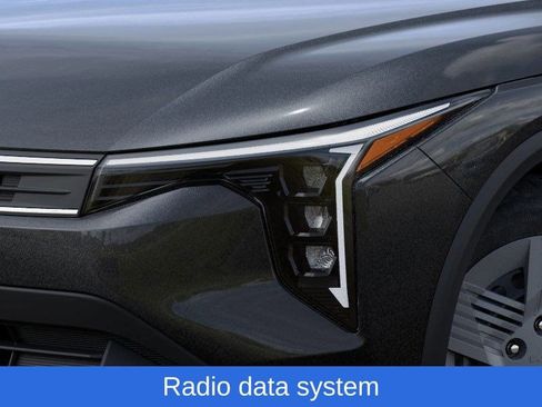 New 2025 Kia K4 LX image 11