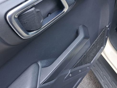 Used 2025 Ford Bronco Outer Banks image 12