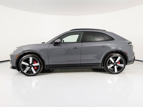 New 2025 Porsche Macan Turbo Electric image 2