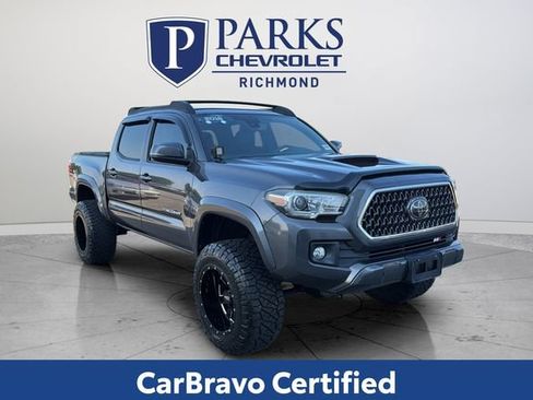 Used 2018 Toyota Tacoma TRD Sport w/ TRD Premium Sport Package AWD/4WD image 1