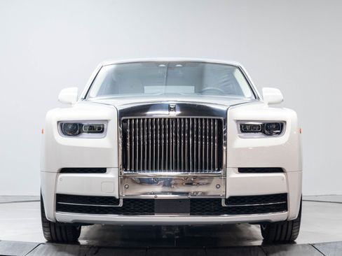 Used 2019 Rolls-Royce Phantom Sedan RWD image 54