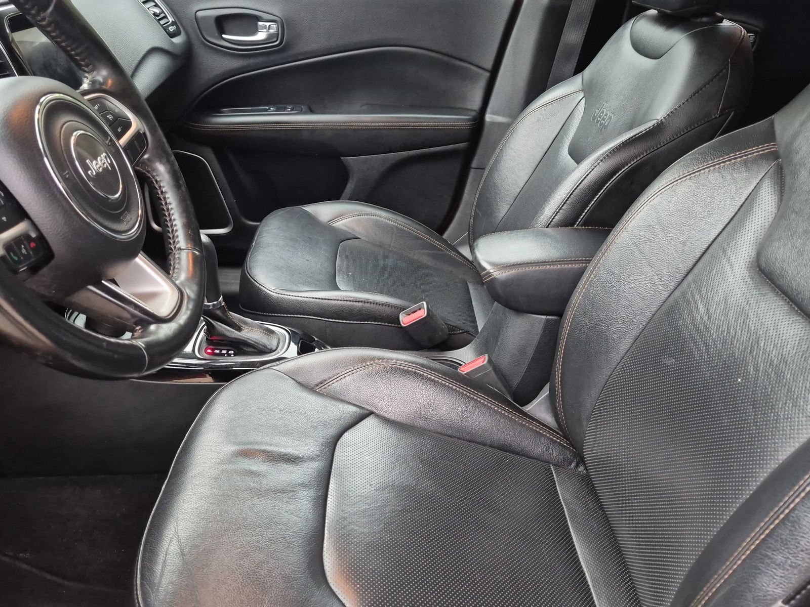 Used 2018 Jeep Compass Limited w/ Navigation Group AWD/4WD image 16