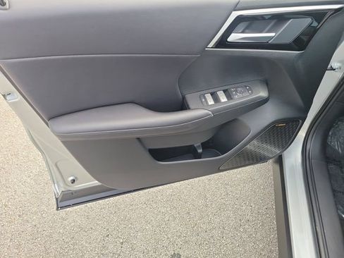New 2026 Mitsubishi Outlander SE image 23