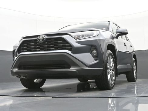 Used 2021 Toyota RAV4 XLE Premium image 49