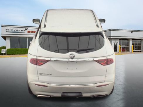 Used 2024 Buick Enclave Premium image 5